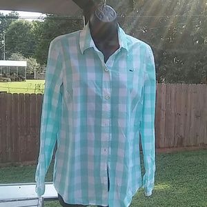 Women's size 4 vineyard vines.